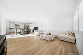 Photo #6: OC24183089 Listing 