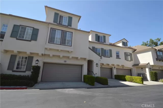 MLS: OC24183168 Condo For Sale