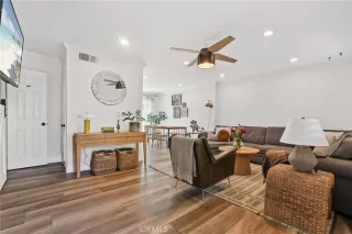 Photo #4: OC24183209 Listing 