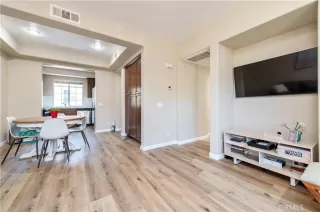 Photo #6: OC24183359 Listing 