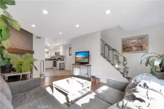 Photo #4: OC24183399 Listing