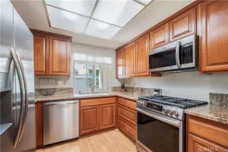 Photo #3: OC24183548 Listing 