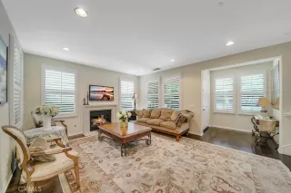 Photo #2: OC24183745 Listing 