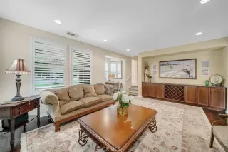 Photo #3: OC24183745 Listing 