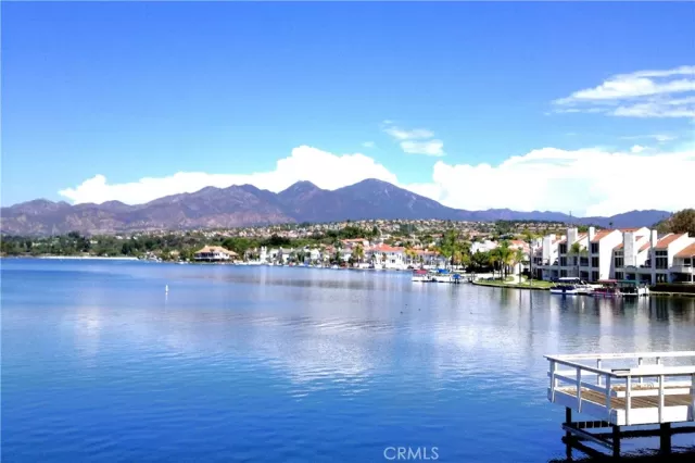 MLS: OC24183997 Condo For Sale