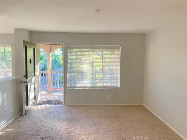 MLS: OC24184053 Condo For Sale