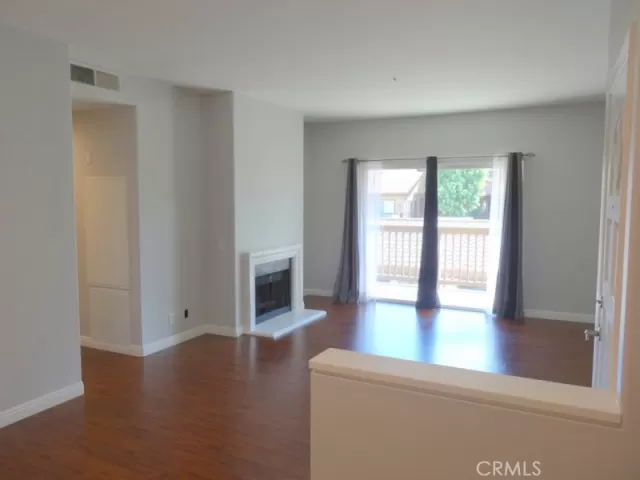 MLS: OC24184119 Condo For Sale