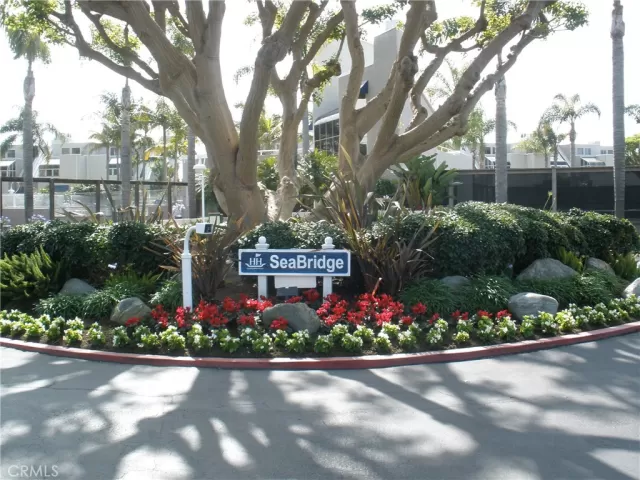 MLS: OC24184463 Condo For Sale