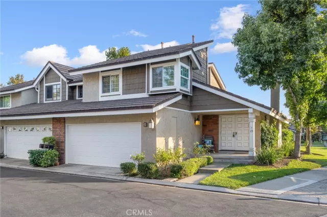 MLS: OC24185222 Condo For Sale