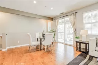 Photo #5: OC24185473 Listing 