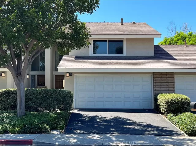 MLS: OC24185646 Condo For Sale