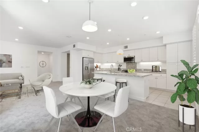 MLS: OC24185678 Condo For Sale