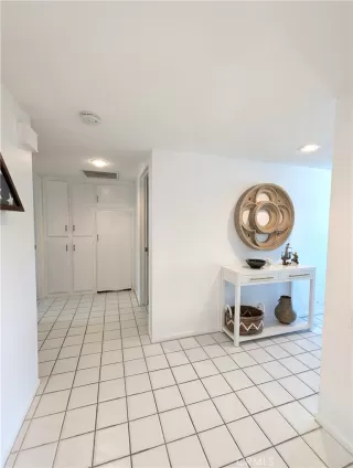 Photo #5: OC24185777 Listing