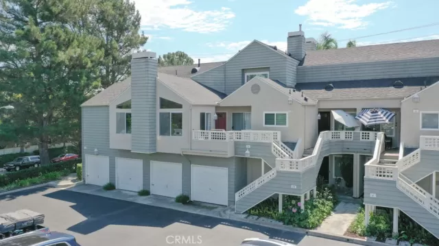 MLS: OC24186034 Condo For Sale