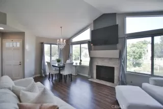 Photo #1: OC24186034 Listing 