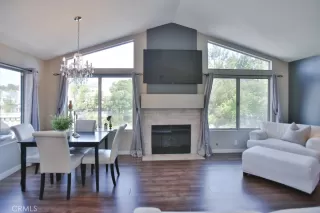 Photo #2: OC24186034 Listing 