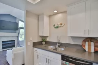 Photo #6: OC24186034 Listing 