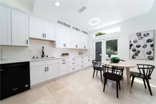 Photo #5: OC24186596 Listing