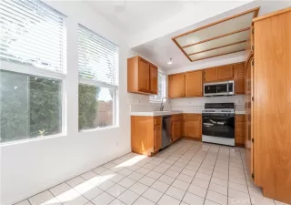 Photo #5: OC24186765 Listing 