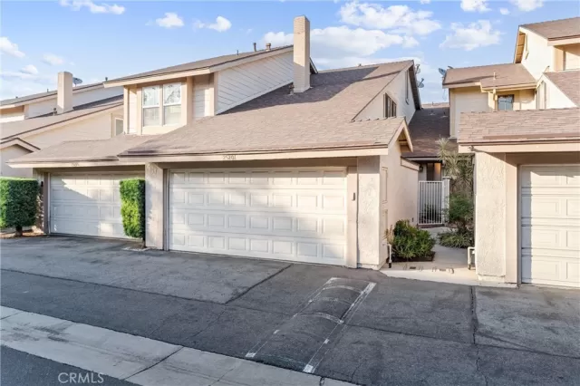 MLS: OC24187024 Condo For Sale