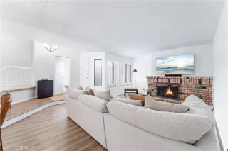 Photo #5: OC24187024 Listing 