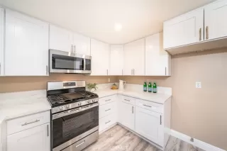 Photo #5: OC24187431 Listing 