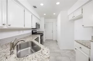 Photo #5: OC24187689 Listing