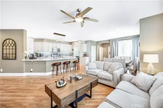 Photo #6: OC24187850 Listing 