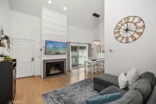 Photo #3: OC24188034 Listing 