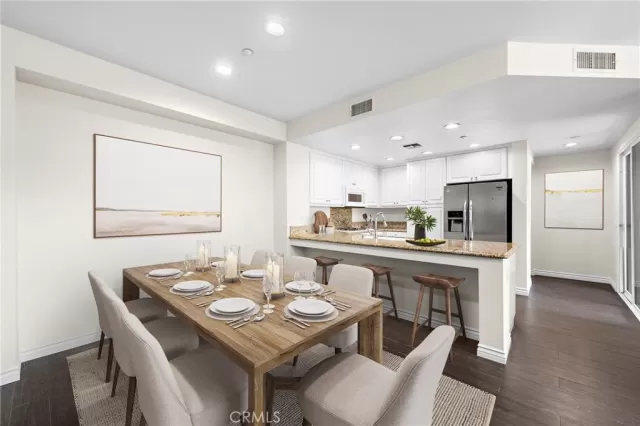 MLS: OC24188538 Condo For Sale