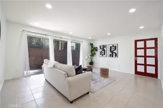 Photo #6: OC24188674 Listing 