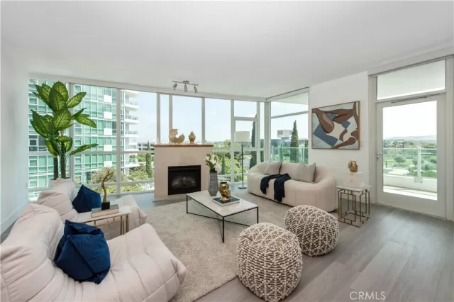 MLS: OC24188858 Condo For Sale