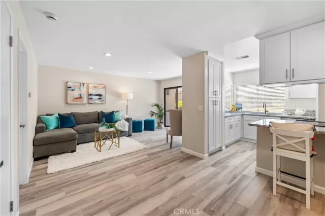 MLS: OC24189069 Condo For Sale