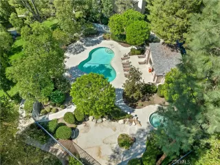 Photo #2: OC24189069 Listing 