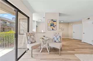 Photo #6: OC24189069 Listing 