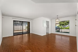 Photo #4: OC24189682 Listing