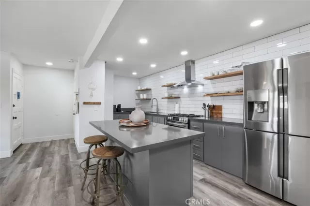 MLS: OC24189733 Condo For Sale