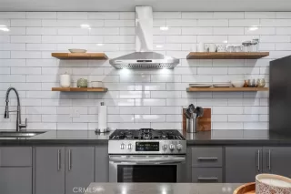 Photo #3: OC24189733 Listing 