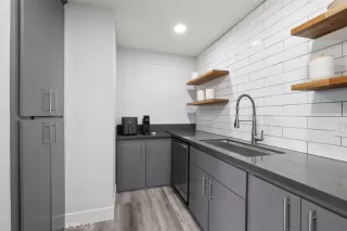 Photo #5: OC24189733 Listing 