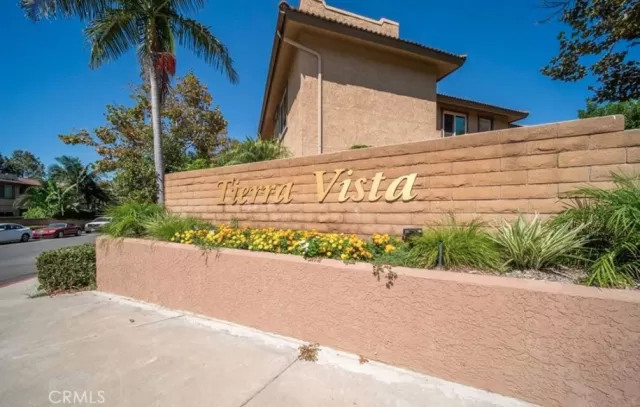 MLS: OC24189896 Condo For Sale