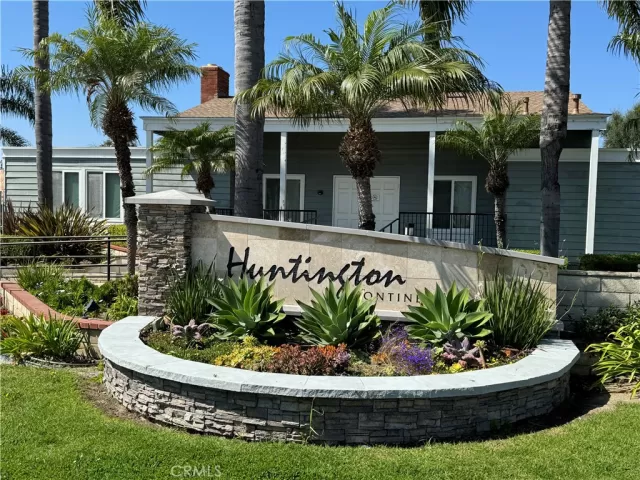 MLS: OC24190012 Condo For Sale