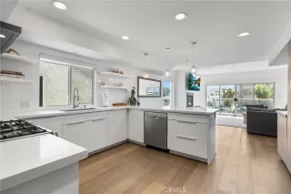 Photo #1: OC24190441 Listing 