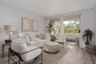 Photo #2: OC24190816 Listing 