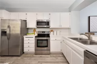 Photo #4: OC24190816 Listing 