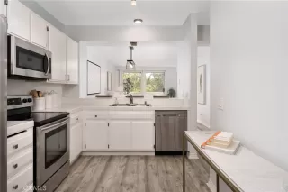 Photo #5: OC24190816 Listing 