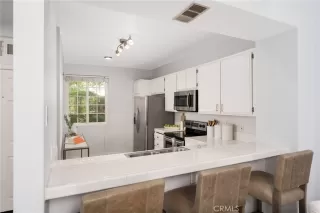 Photo #6: OC24190816 Listing 