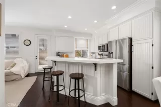 Photo #6: OC24190835 Listing 