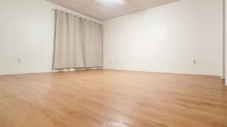 Photo #3: OC24191156 Listing