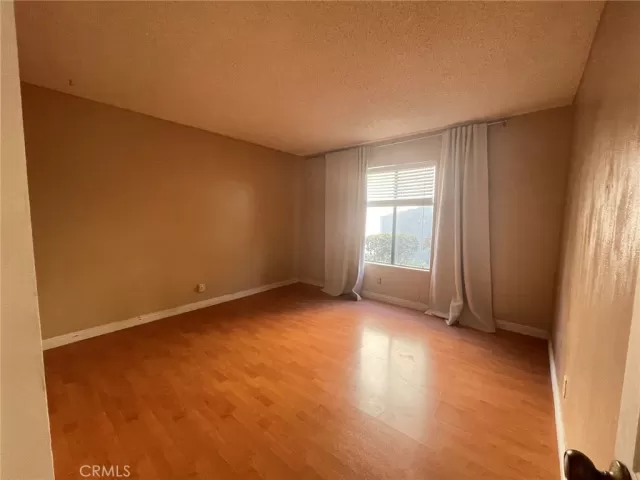 MLS: OC24191448 Condo For Sale