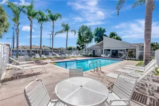 Photo #2: OC24191661 Listing